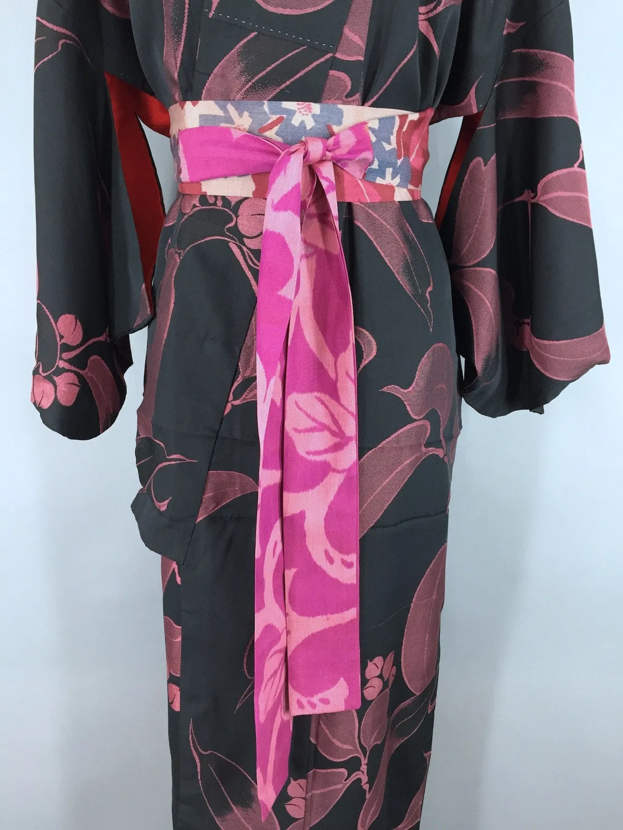 1950s Vintage Silk Rayon Kimono Robe / Black Mauve Floral