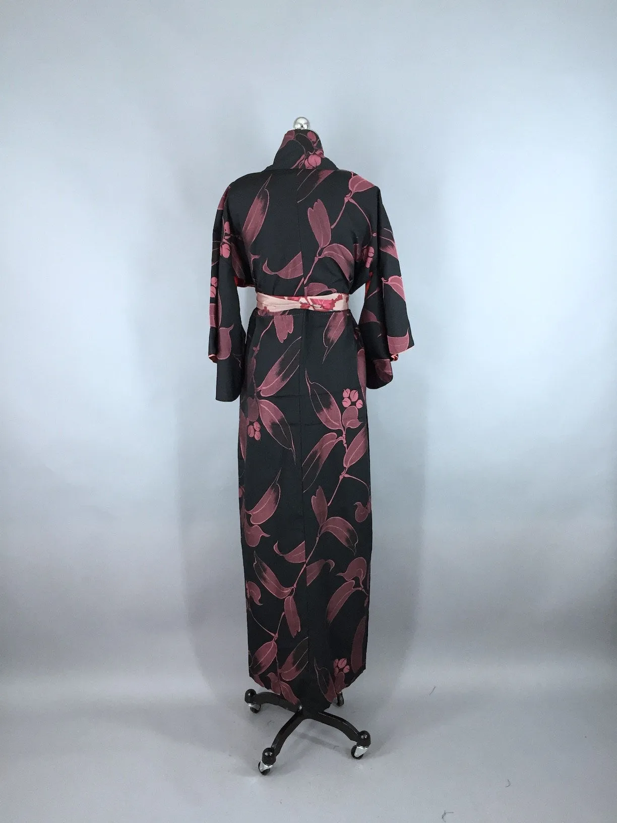 1950s Vintage Silk Rayon Kimono Robe / Black Mauve Floral