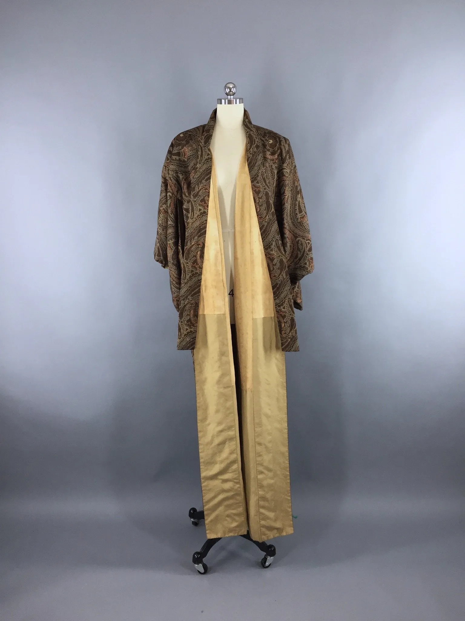 1970s Vintage Kimono Robe / Brown Floral Print