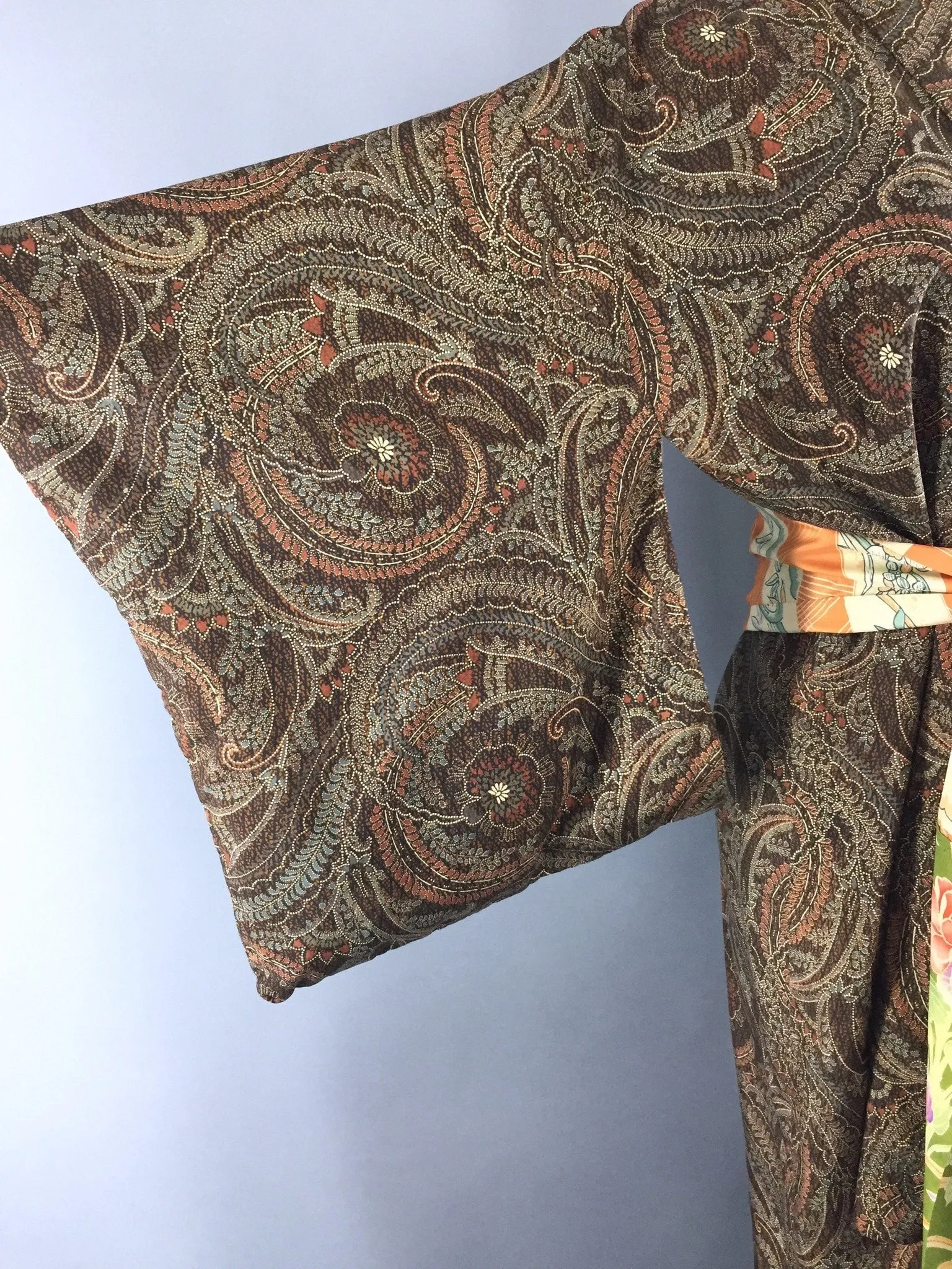 1970s Vintage Kimono Robe / Brown Floral Print