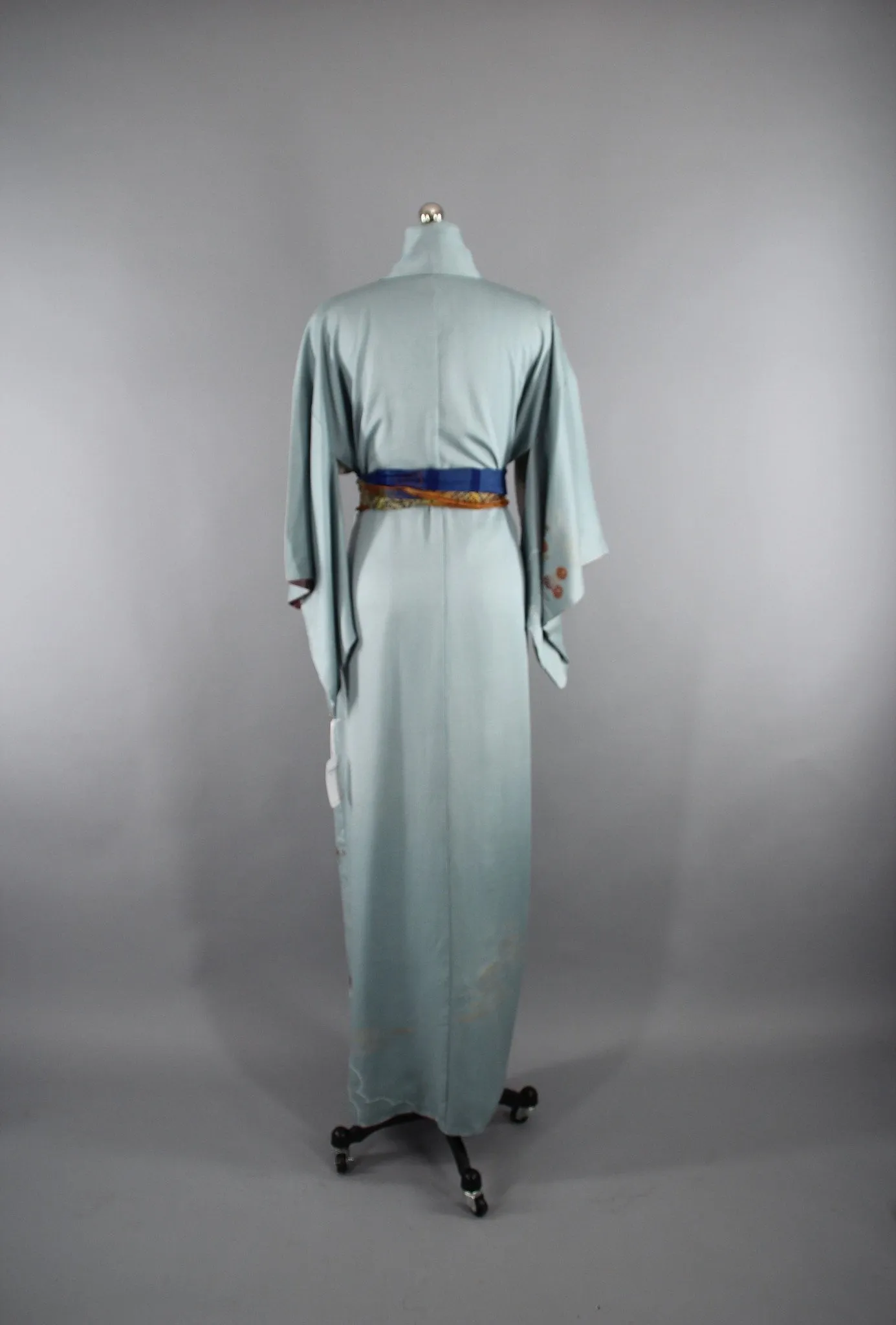 1980s Vintage Silk Kimono Robe in Light Blue Shibori Floral