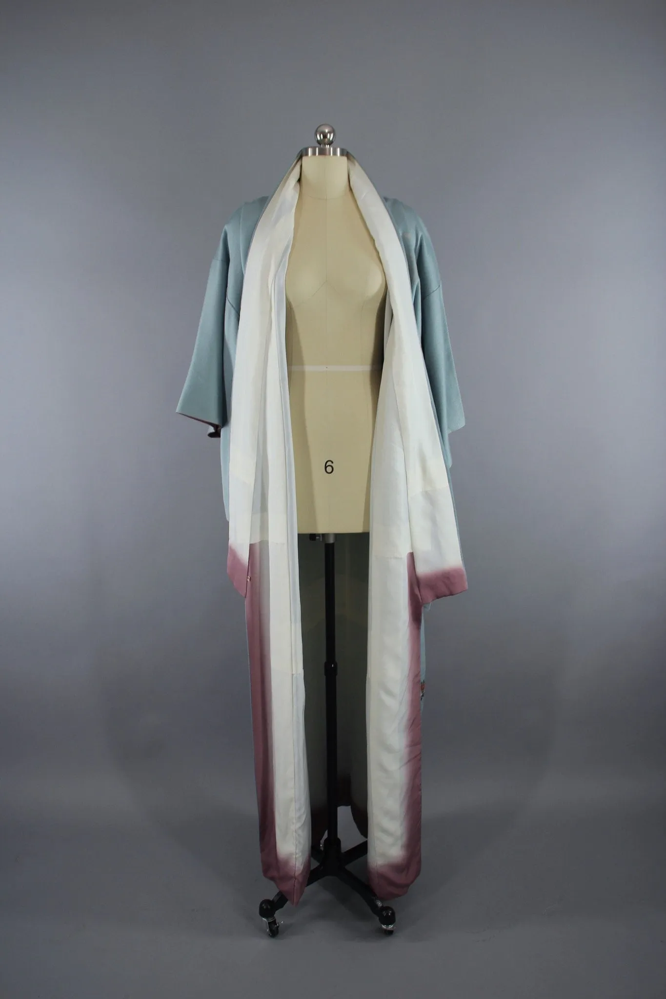 1980s Vintage Silk Kimono Robe in Light Blue Shibori Floral