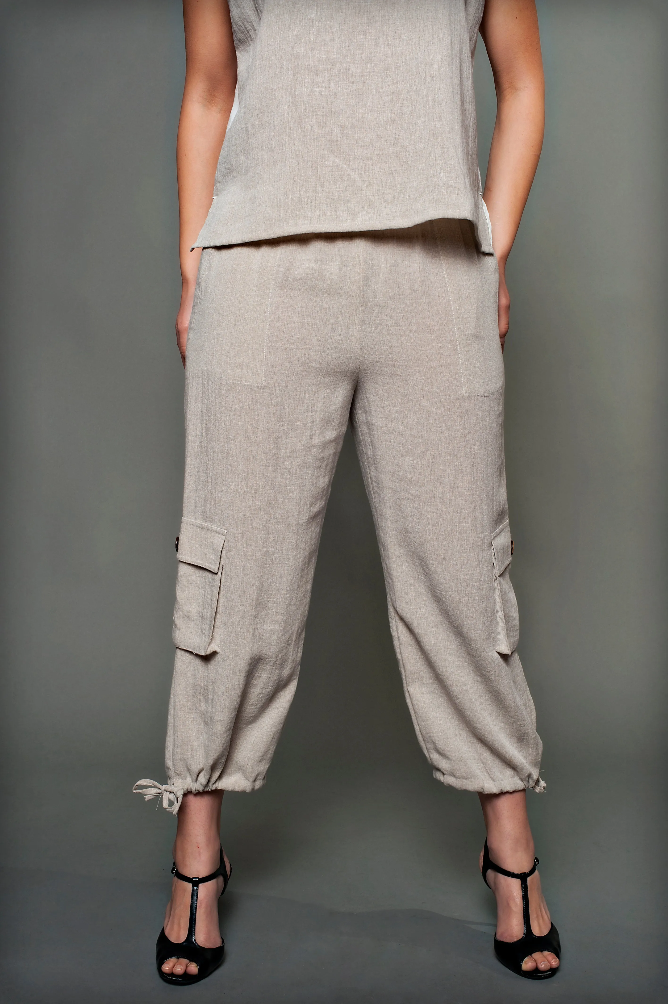 AAPT13 - Classic Cargo Linen Pants