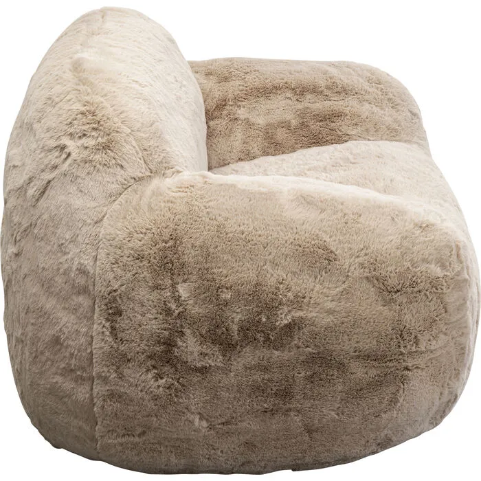 Armchair Mika