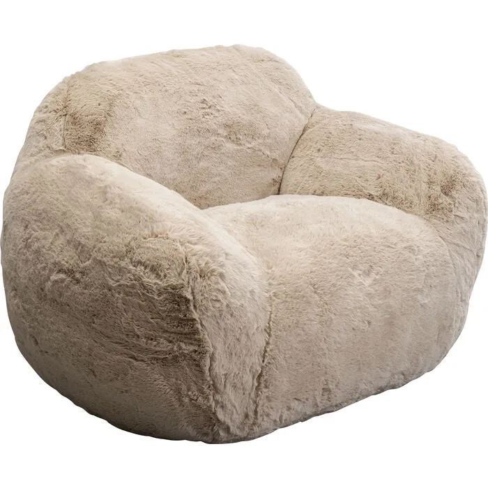 Armchair Mika