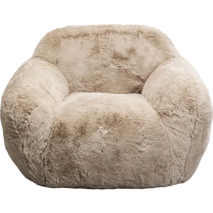 Armchair Mika