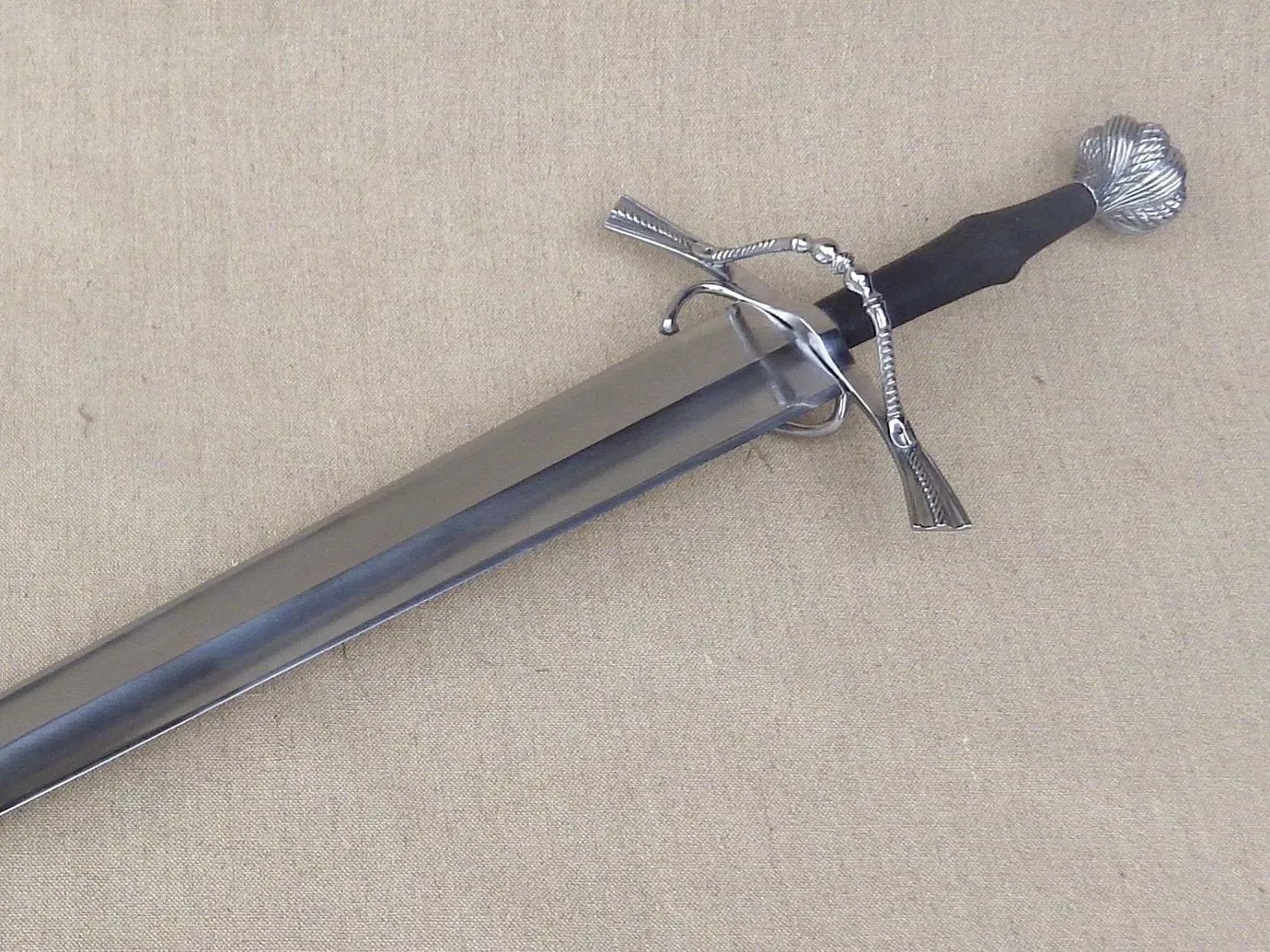 Early 16thC German Bastard sword A479